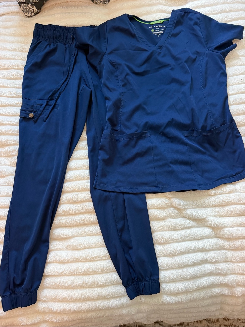 Healing Hands Women's Scrub Set - Navy Blue V-Neck Top S & Jogger Pants XXS